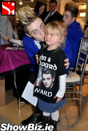 2009-12-john-grimes--edward-grimes-%28jedward%29-12.jpg